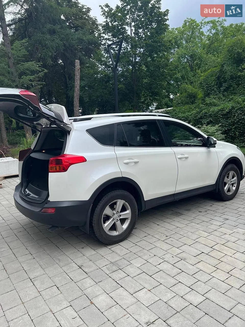 2013 Toyota RAV 4 - мініатюра 2