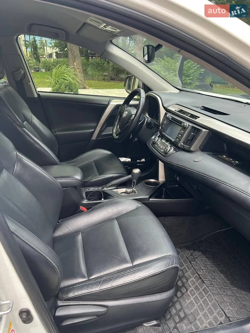 2013 Toyota RAV 4 - мініатюра 9