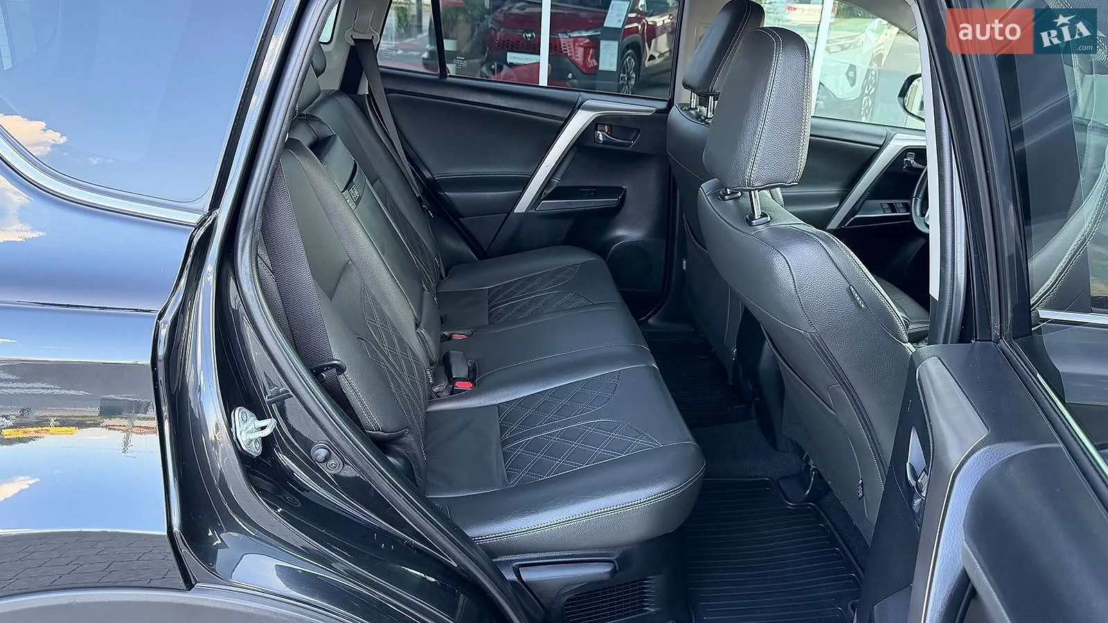 2016 Toyota RAV 4 - мініатюра 7
