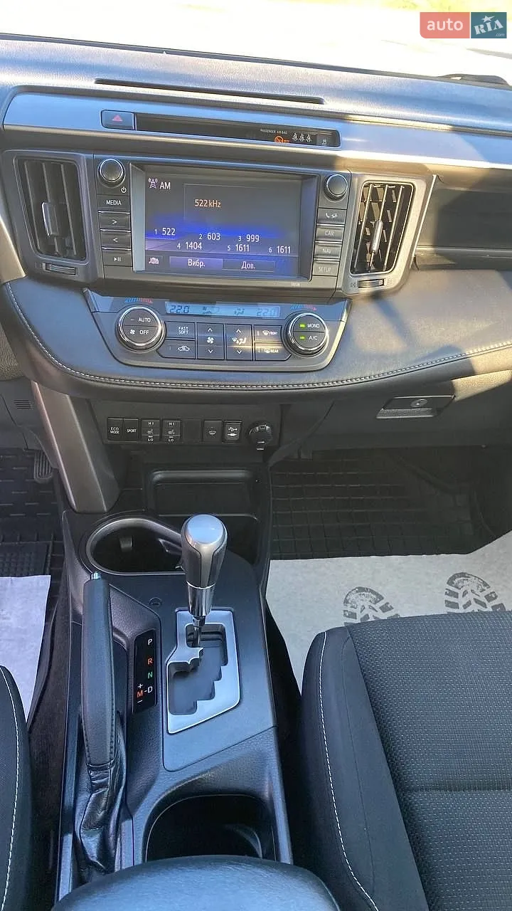 2016 Toyota RAV 4 - мініатюра 10