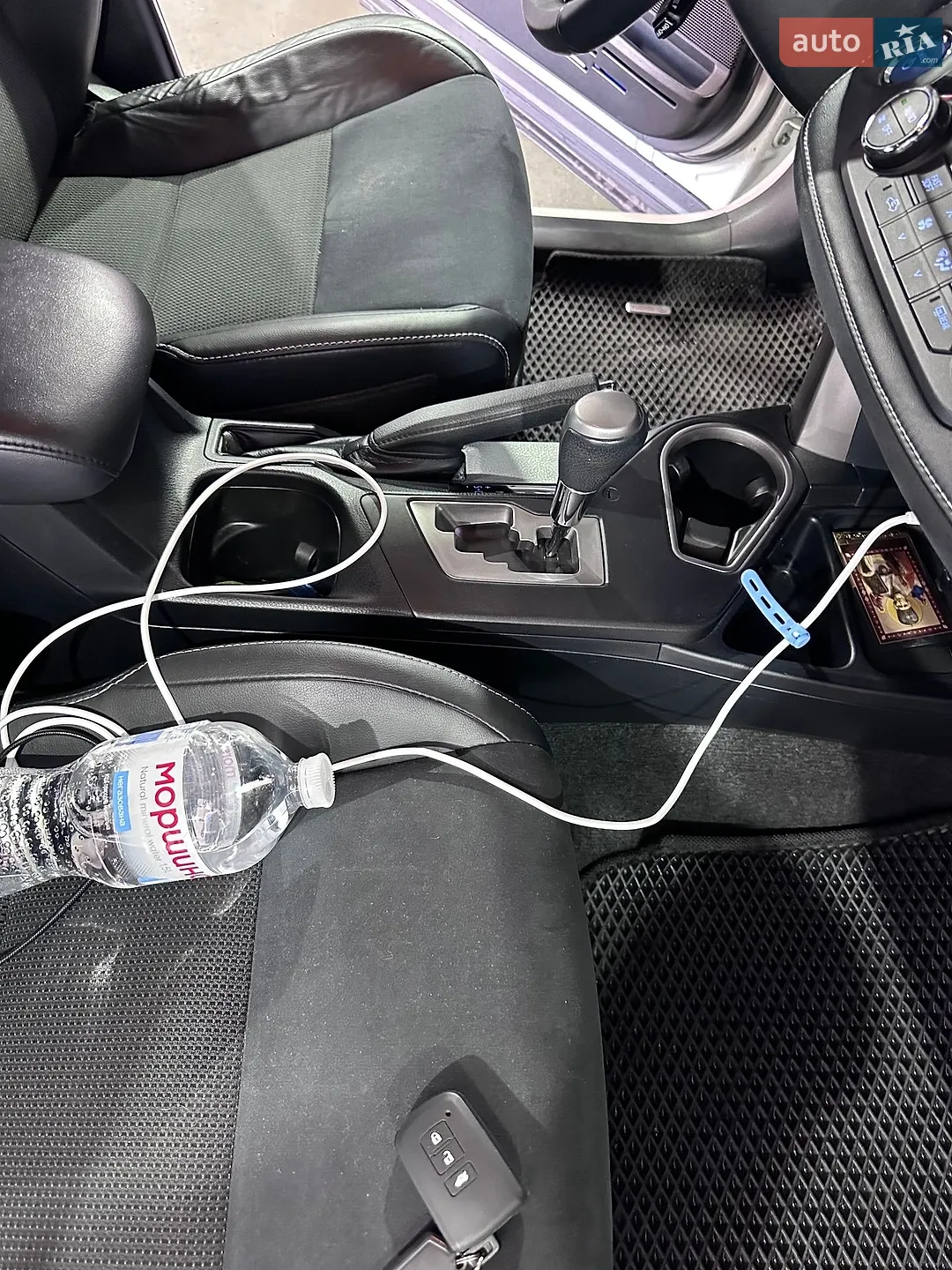 2018 Toyota RAV 4 - мініатюра 12