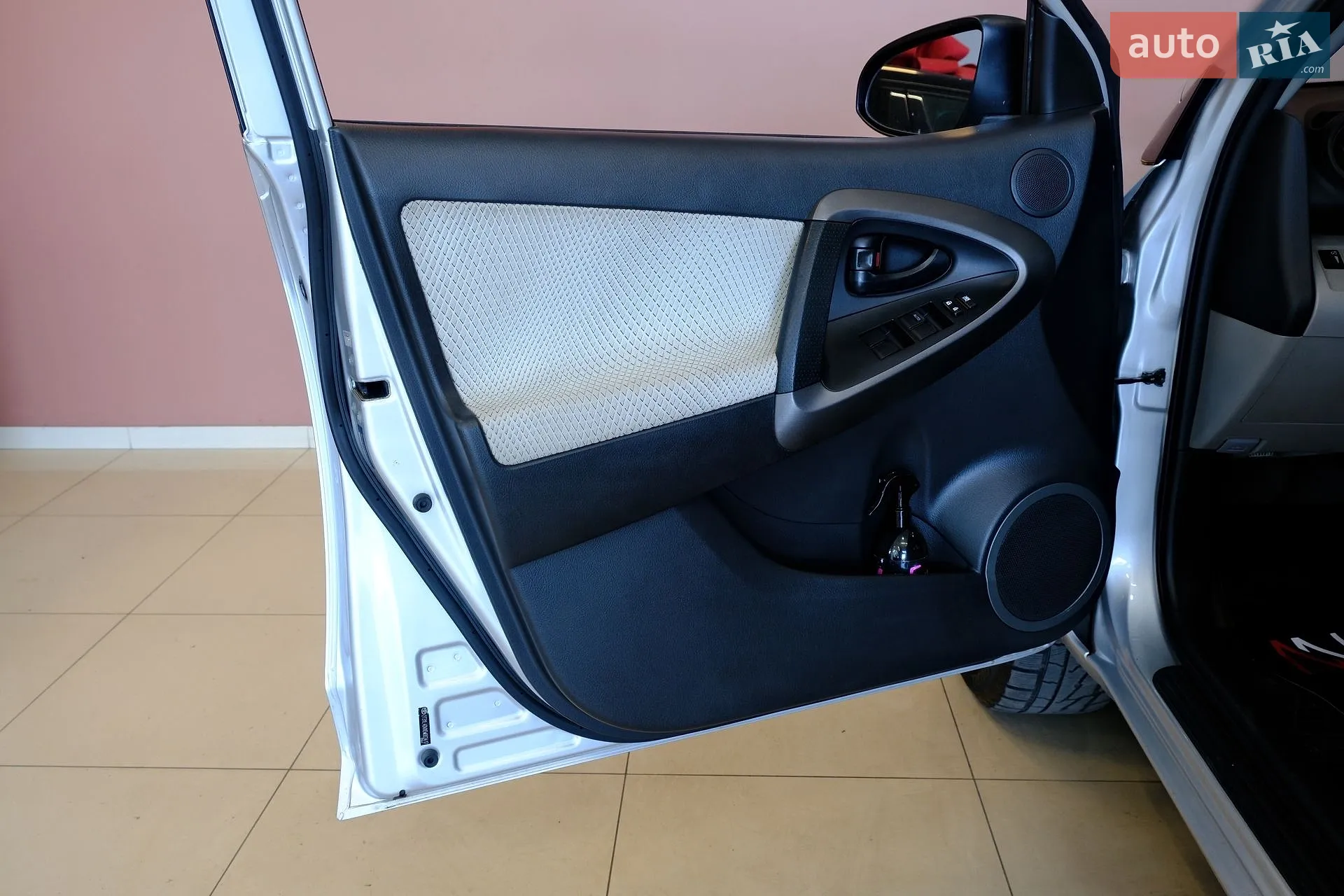 2014 Toyota RAV 4 - мініатюра 26