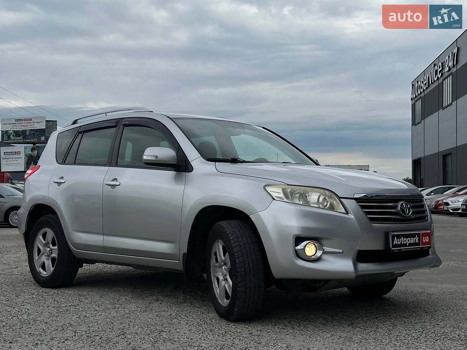 2010 Toyota RAV 4 - мініатюра 3