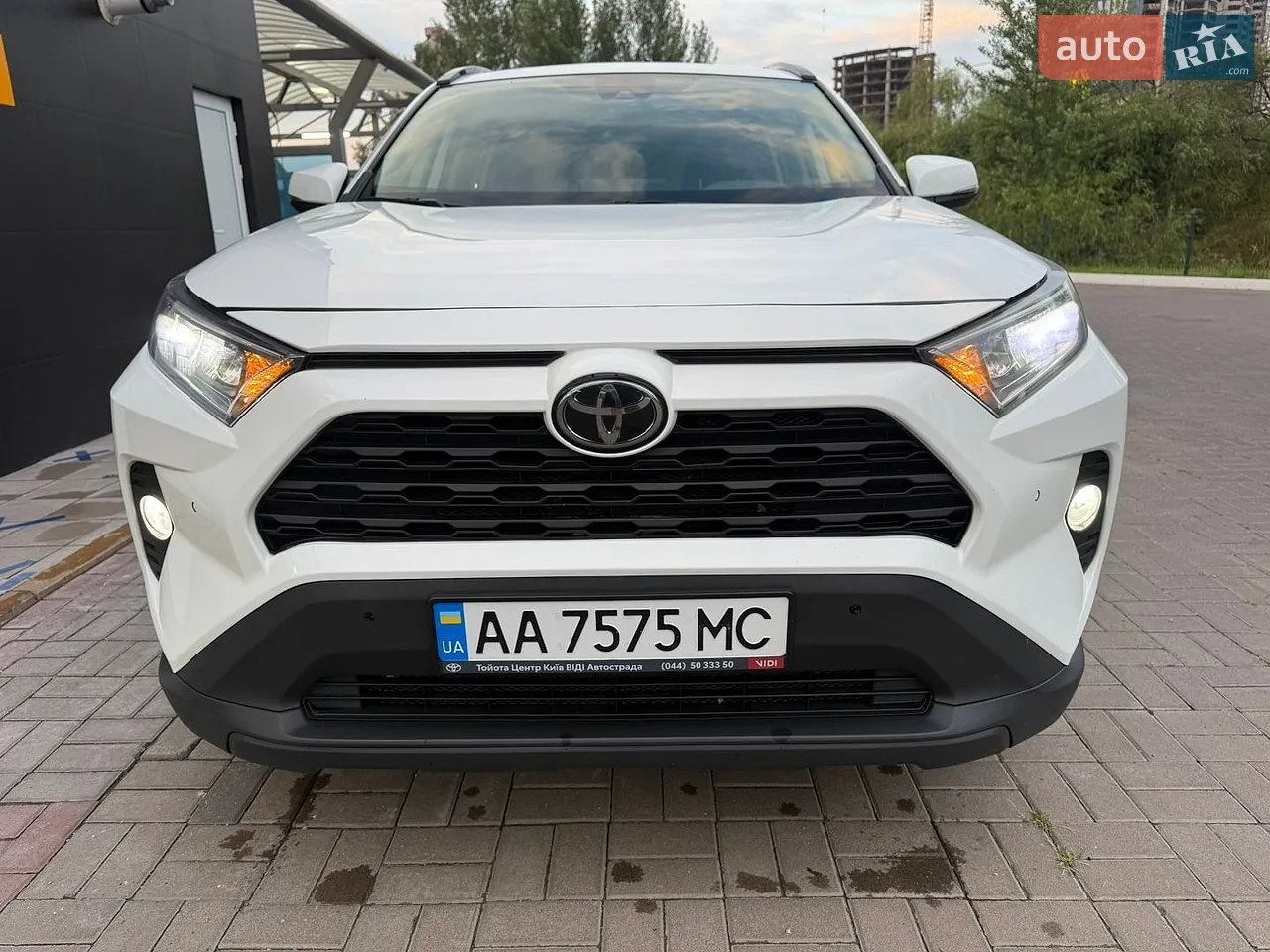 2020 Toyota RAV 4 - мініатюра 13