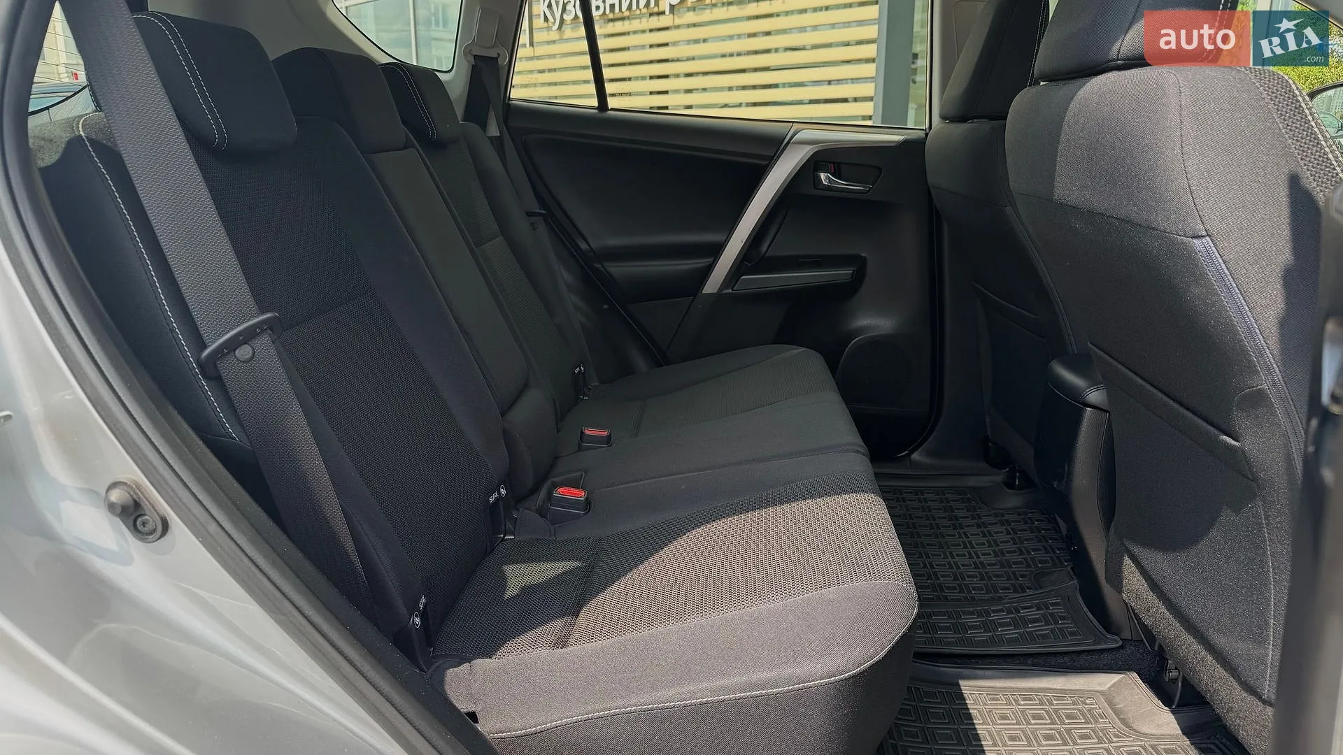 2018 Toyota RAV 4 - мініатюра 15