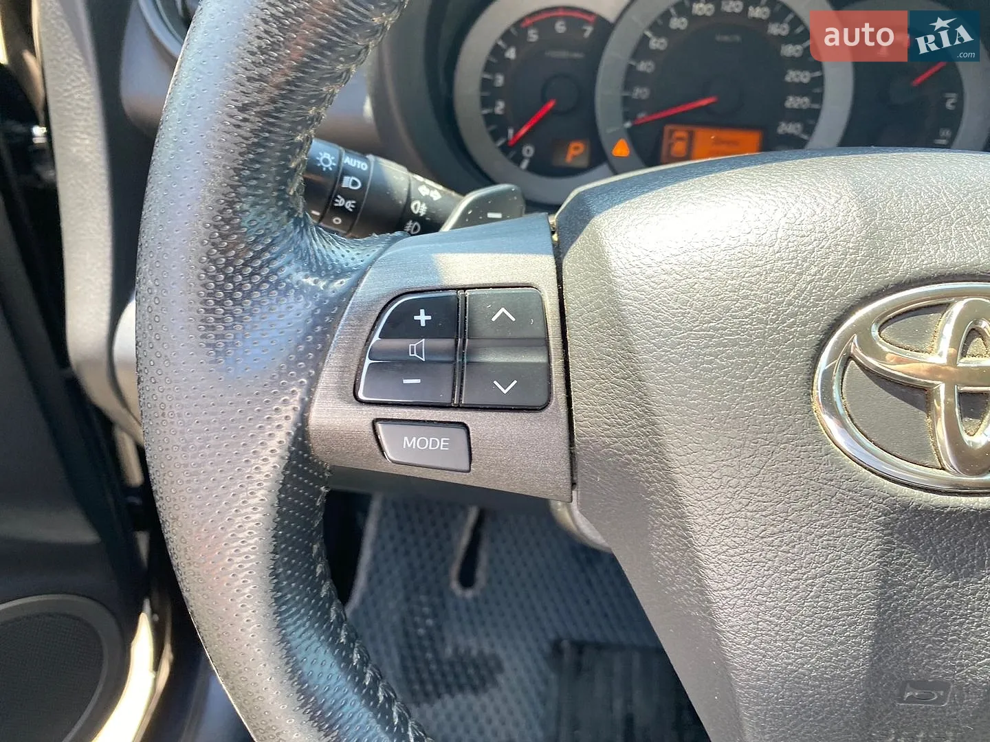 2010 Toyota RAV 4 - мініатюра 21