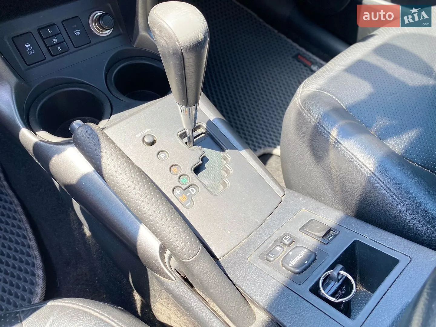 2010 Toyota RAV 4 - мініатюра 25