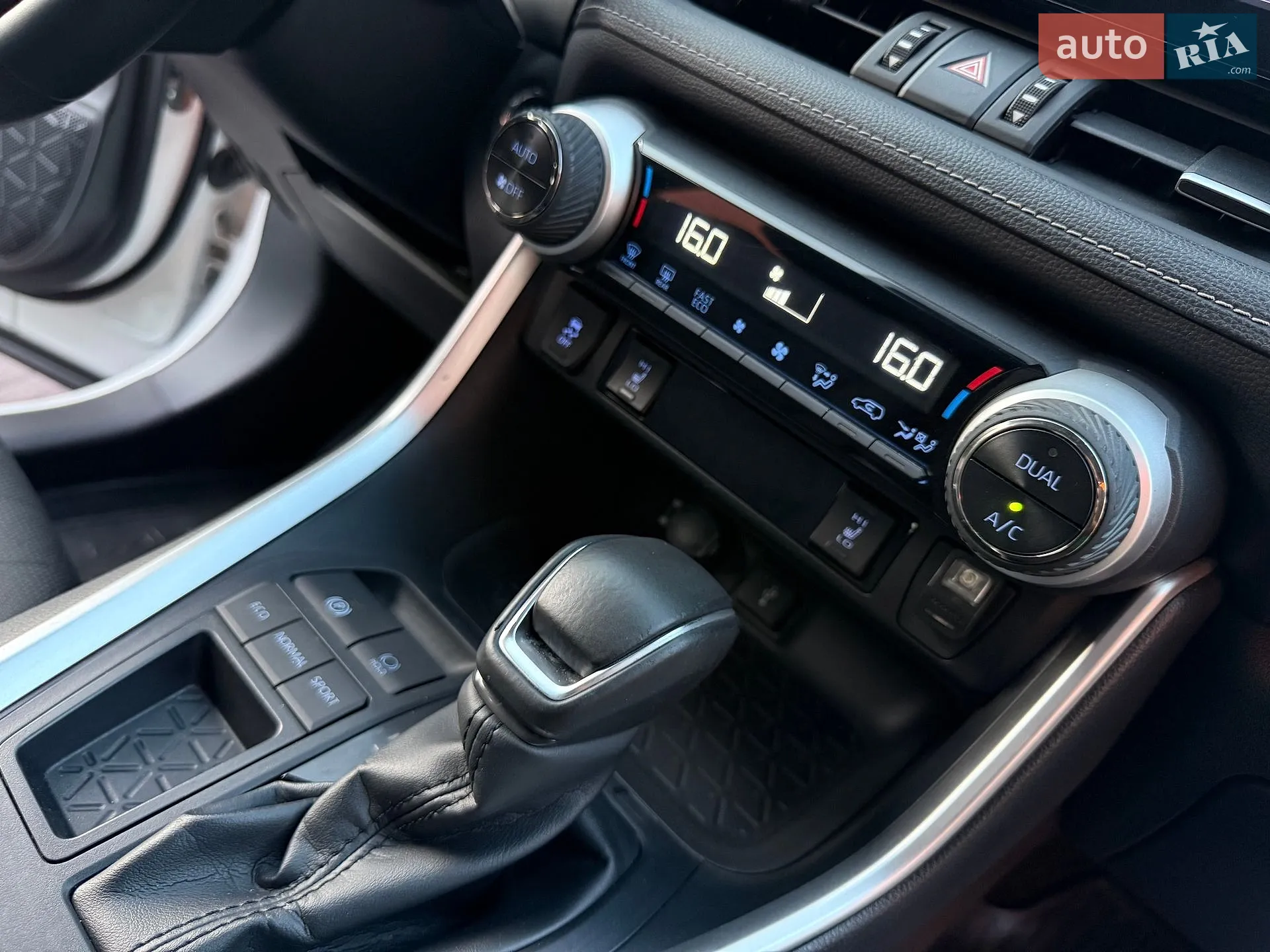 2019 Toyota RAV 4 - мініатюра 49