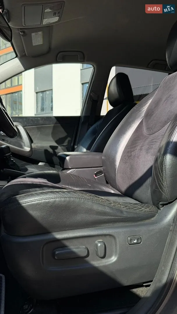 2010 Toyota RAV 4 - мініатюра 5
