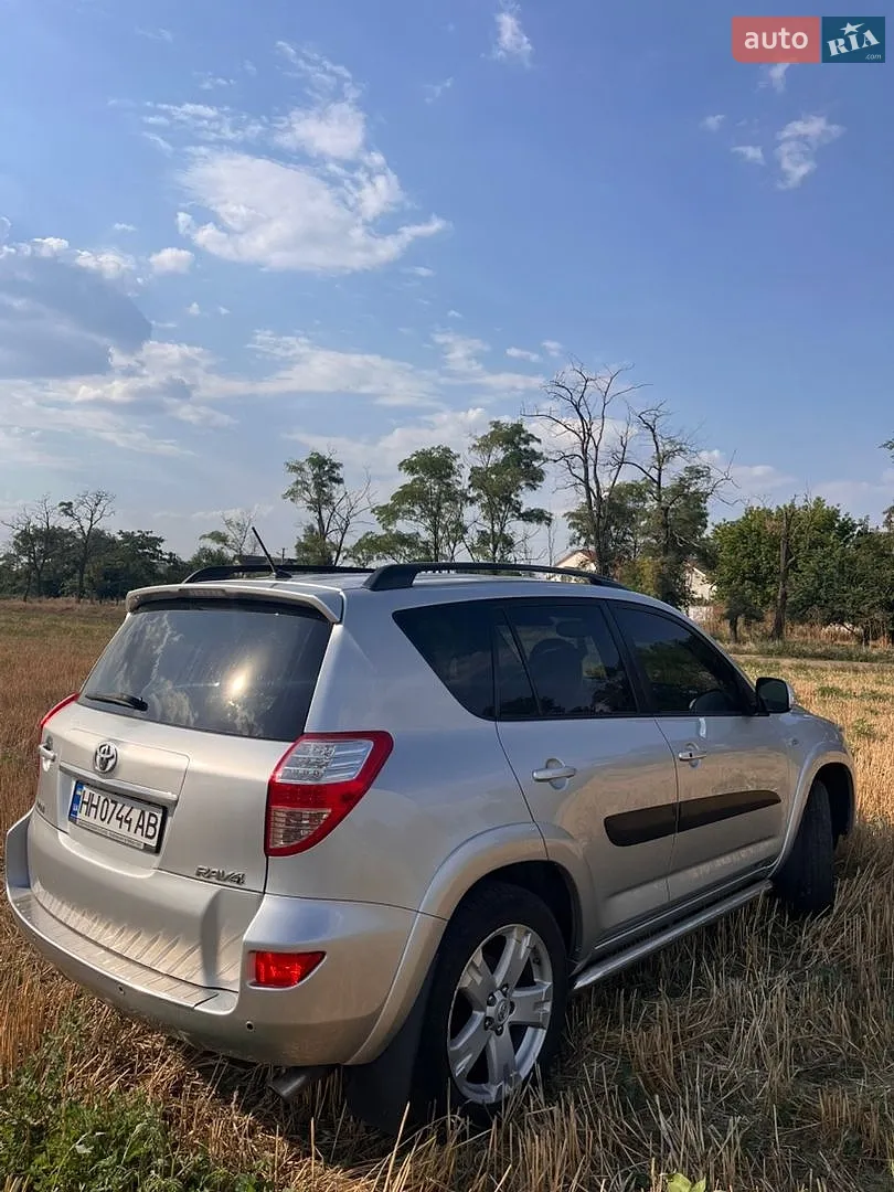 2011 Toyota RAV 4 - мініатюра 4