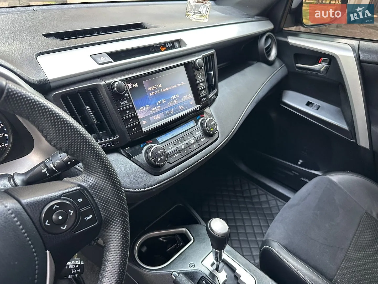 2016 Toyota RAV 4 - мініатюра 86
