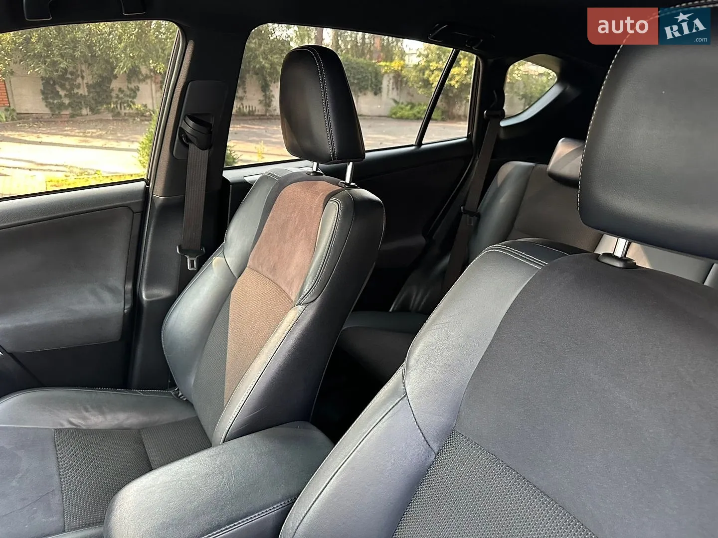 2016 Toyota RAV 4 - мініатюра 94