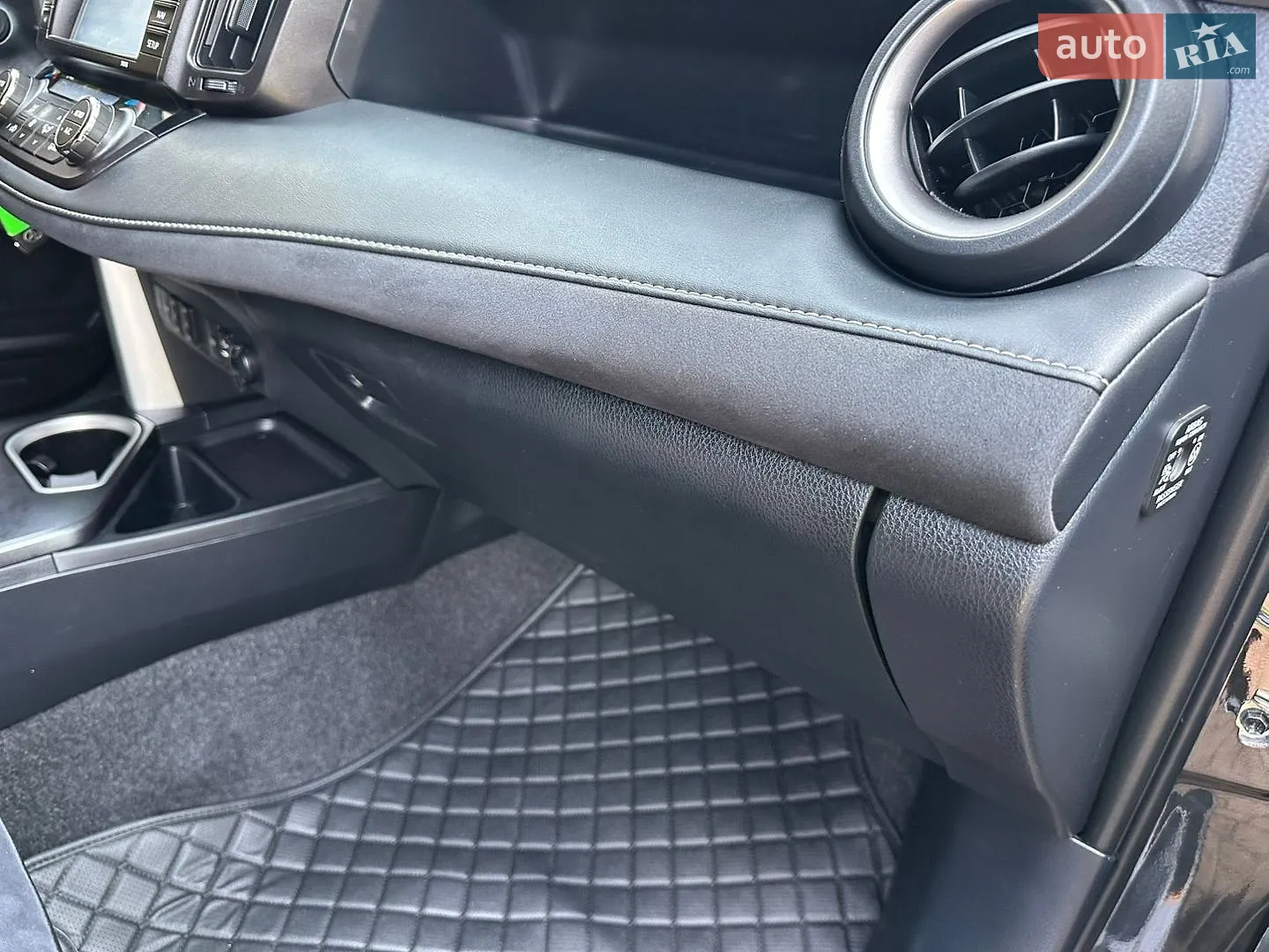 2016 Toyota RAV 4 - мініатюра 121