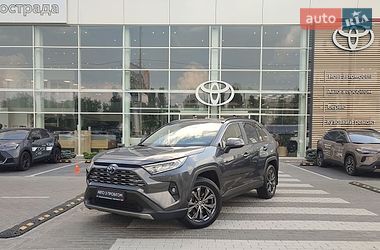 Внедорожник / Кроссовер Toyota RAV4 2022 в Киеве