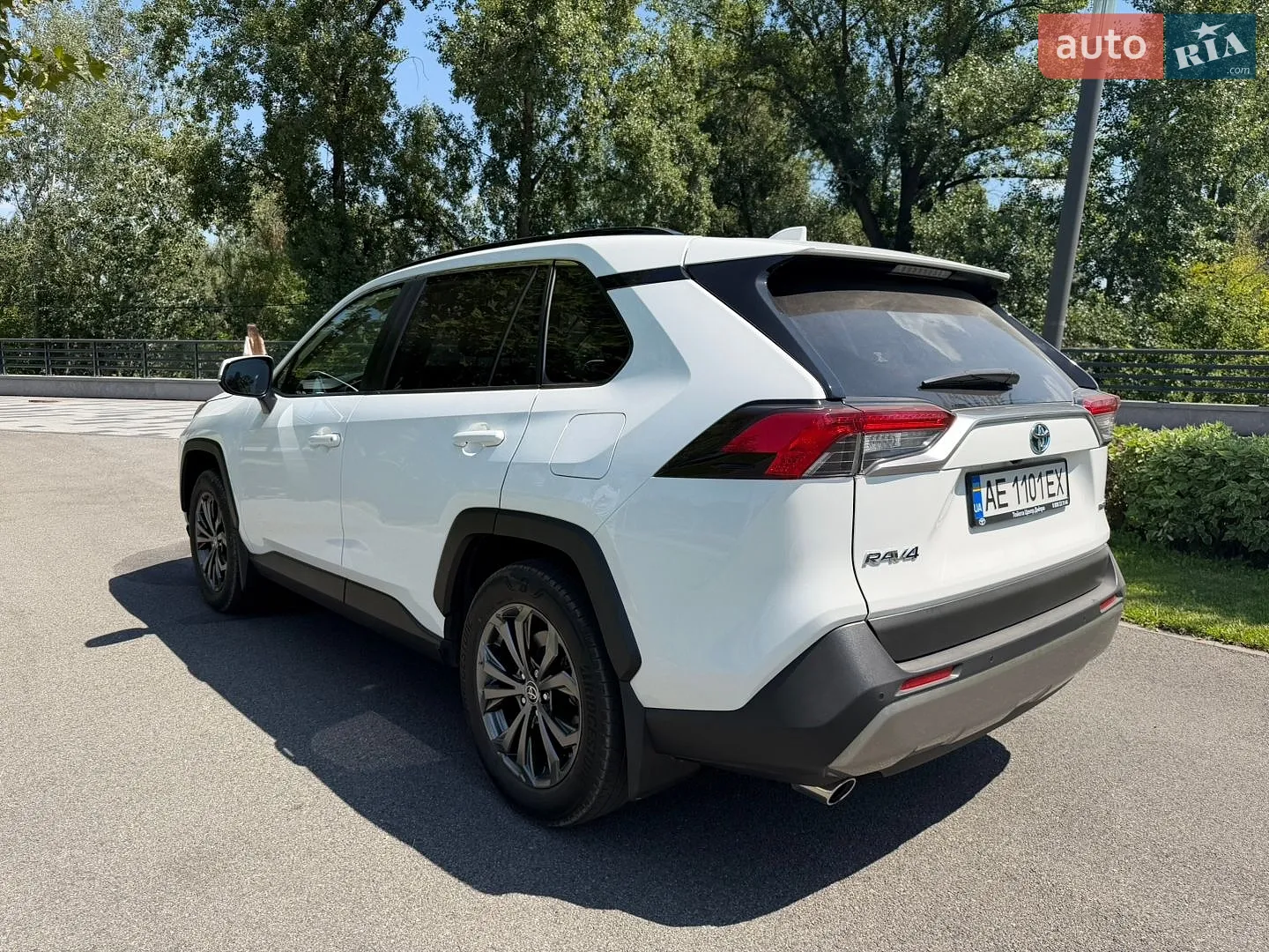 2023 Toyota RAV 4 - мініатюра 3
