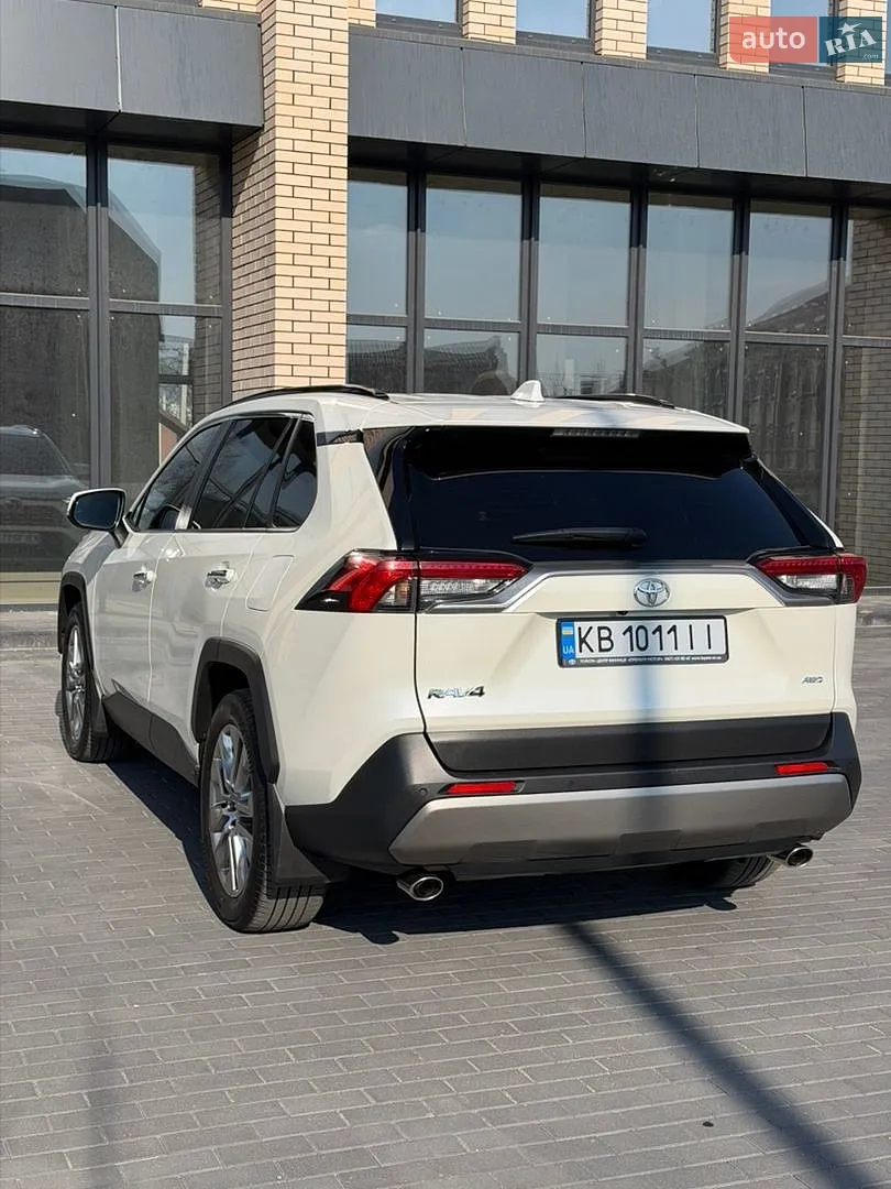2022 Toyota RAV 4 - мініатюра 17