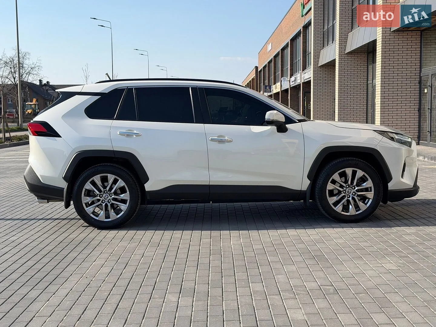 2022 Toyota RAV 4 - мініатюра 11