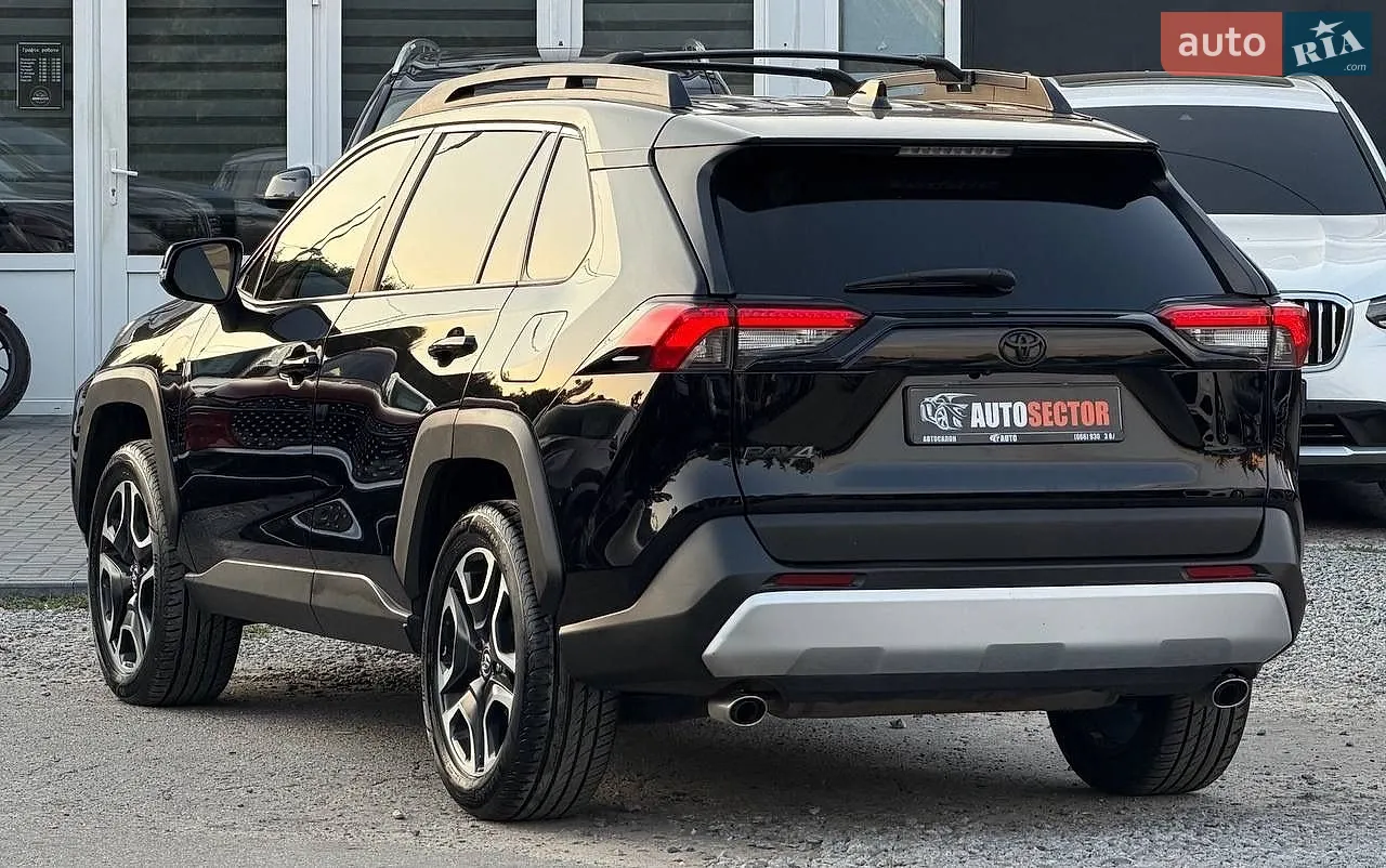 2019 Toyota RAV 4 - мініатюра 10