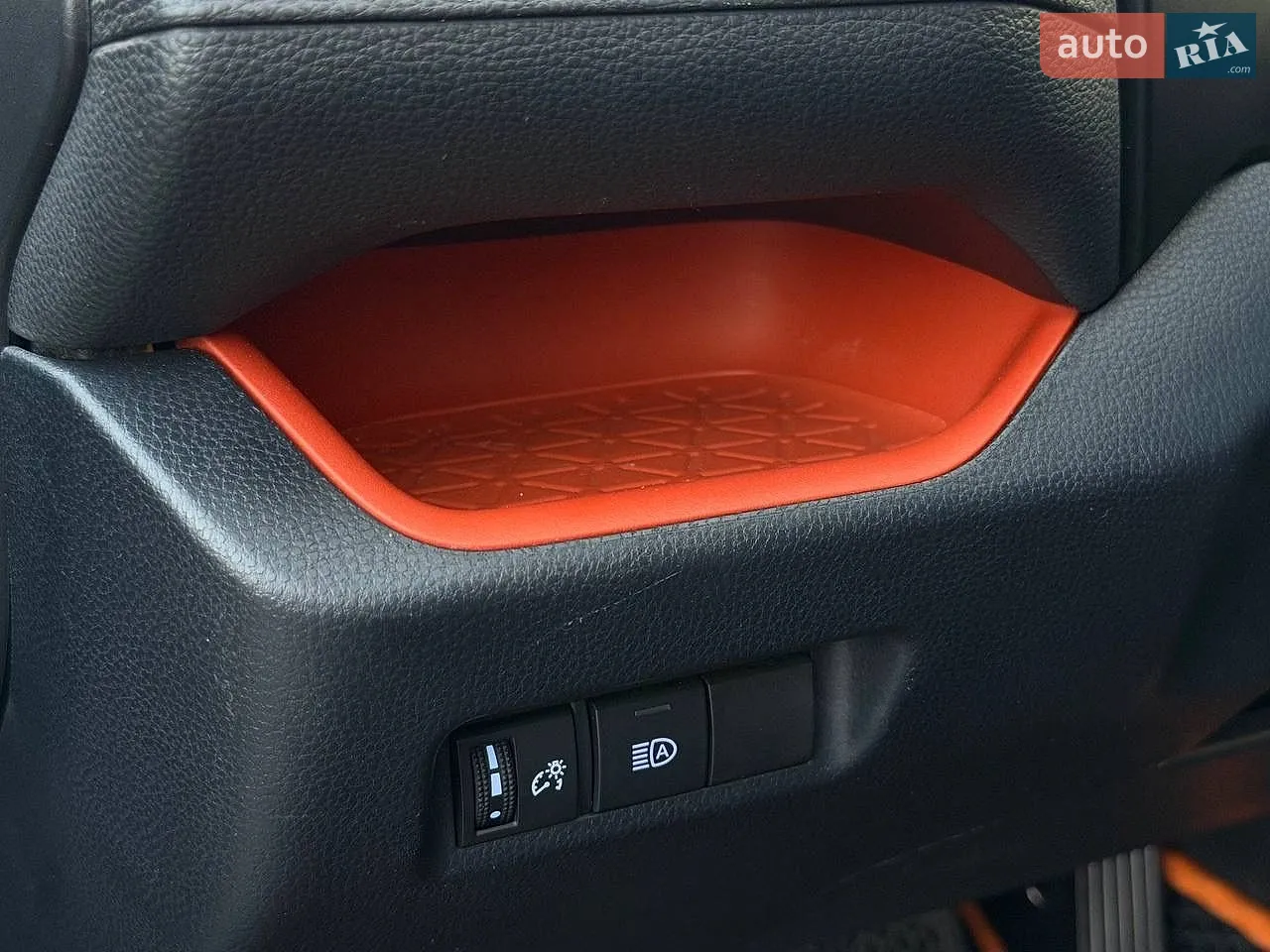 2019 Toyota RAV 4 - мініатюра 16