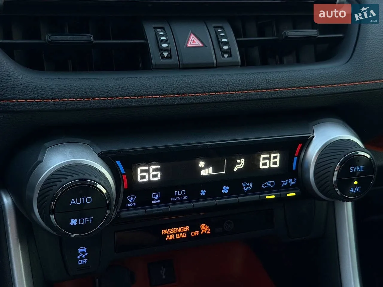 2019 Toyota RAV 4 - мініатюра 24