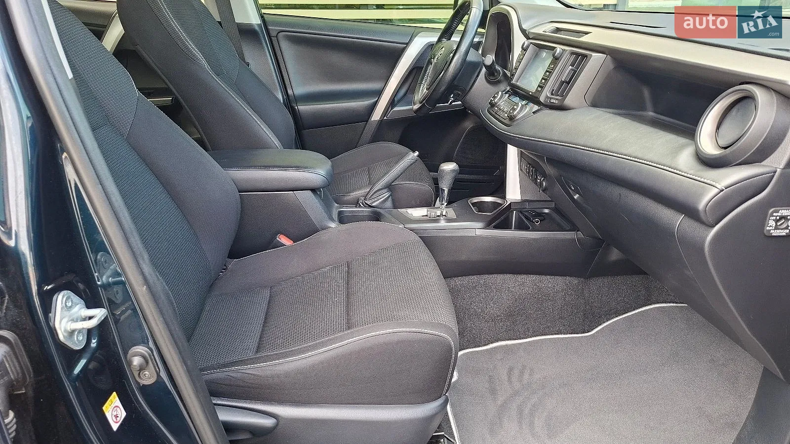 2017 Toyota RAV 4 - мініатюра 9