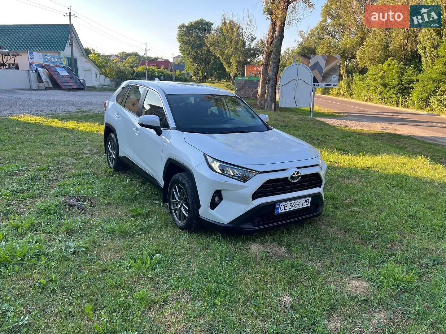 2023 Toyota RAV 4 - мініатюра 3