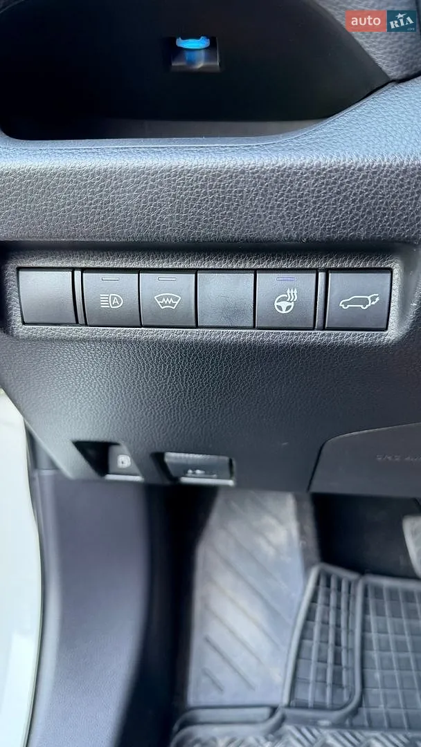 2019 Toyota RAV 4 - мініатюра 18