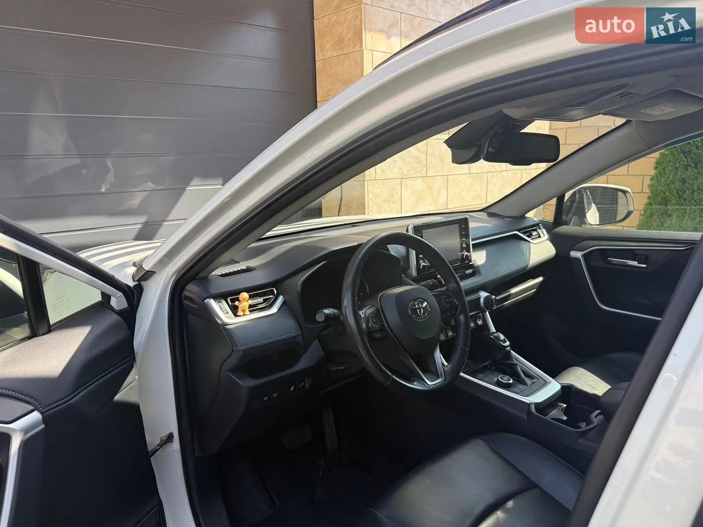 2019 Toyota RAV 4 - мініатюра 10