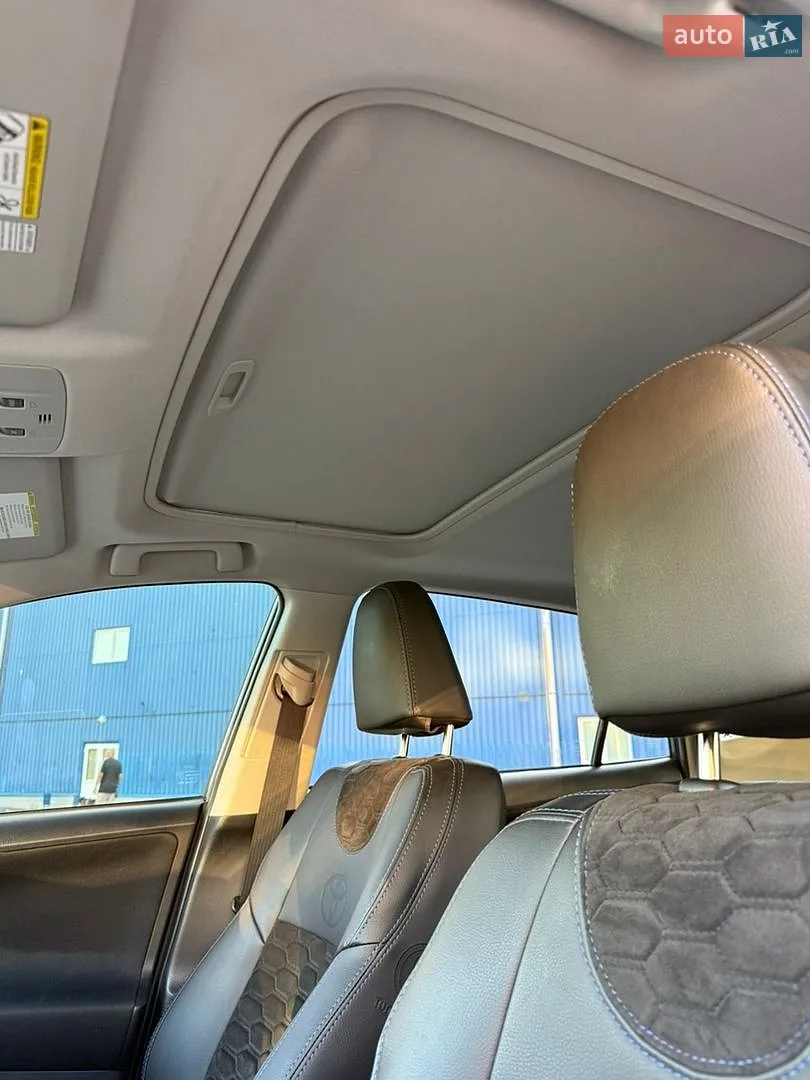 2013 Toyota RAV 4 - мініатюра 18
