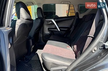 Внедорожник / Кроссовер Toyota RAV4 2017 в Шептицькому