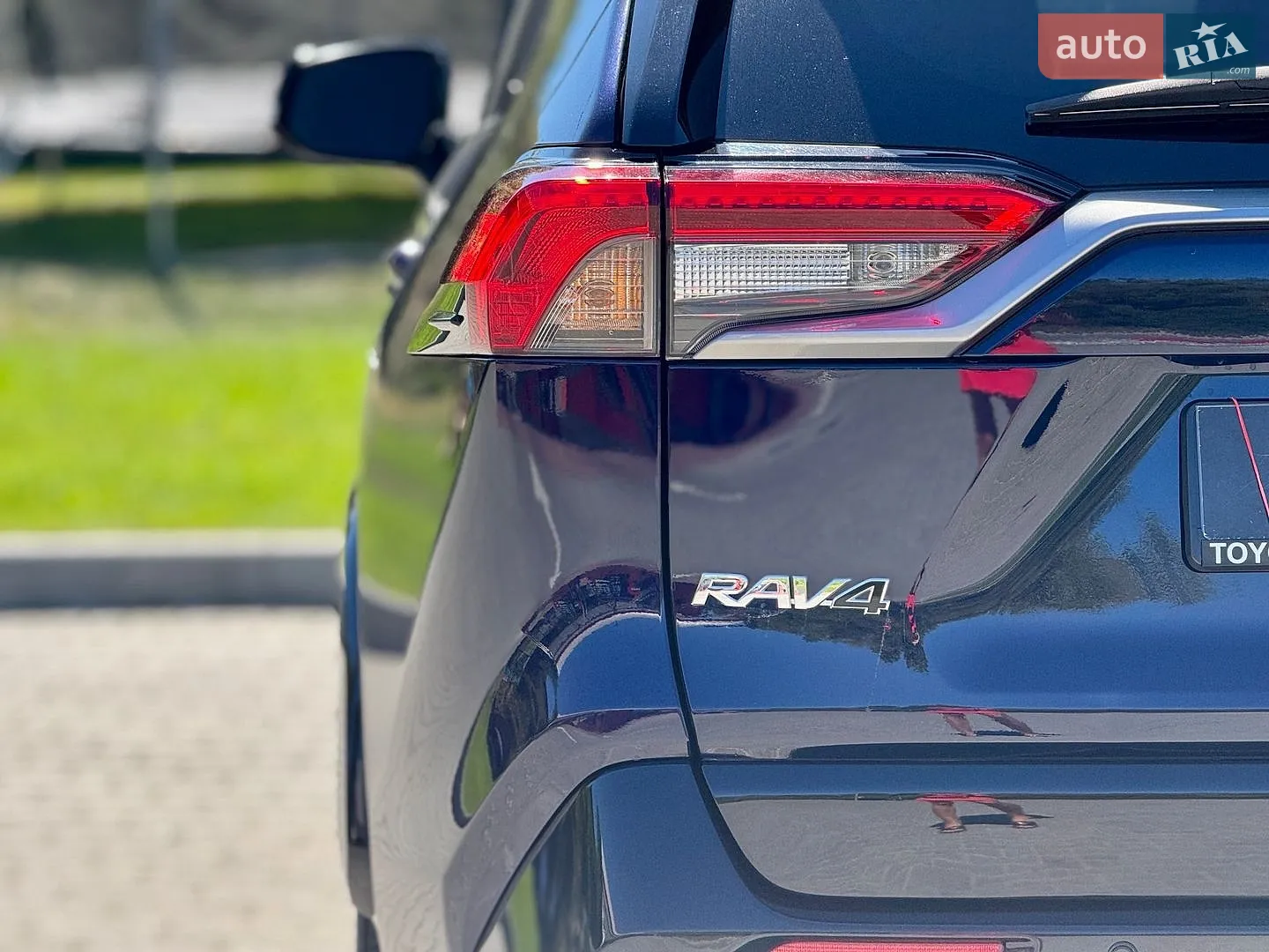 2021 Toyota RAV 4 - мініатюра 11