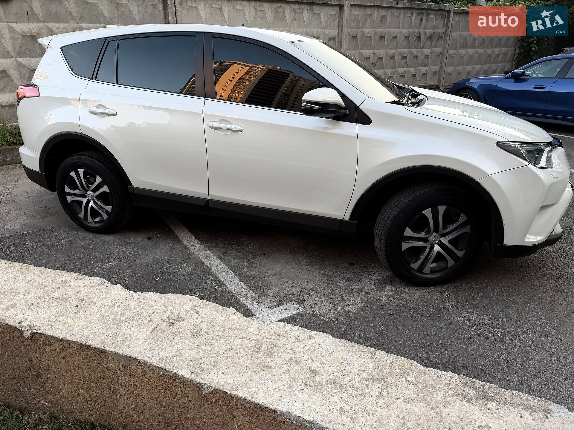 2016 Toyota RAV 4 - мініатюра 7