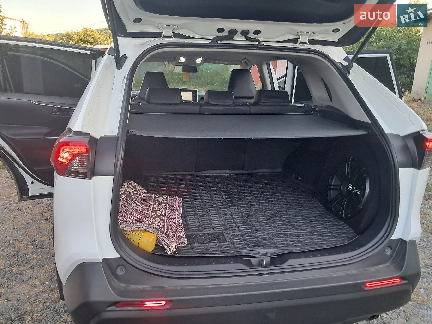 2020 Toyota RAV 4 - мініатюра 8