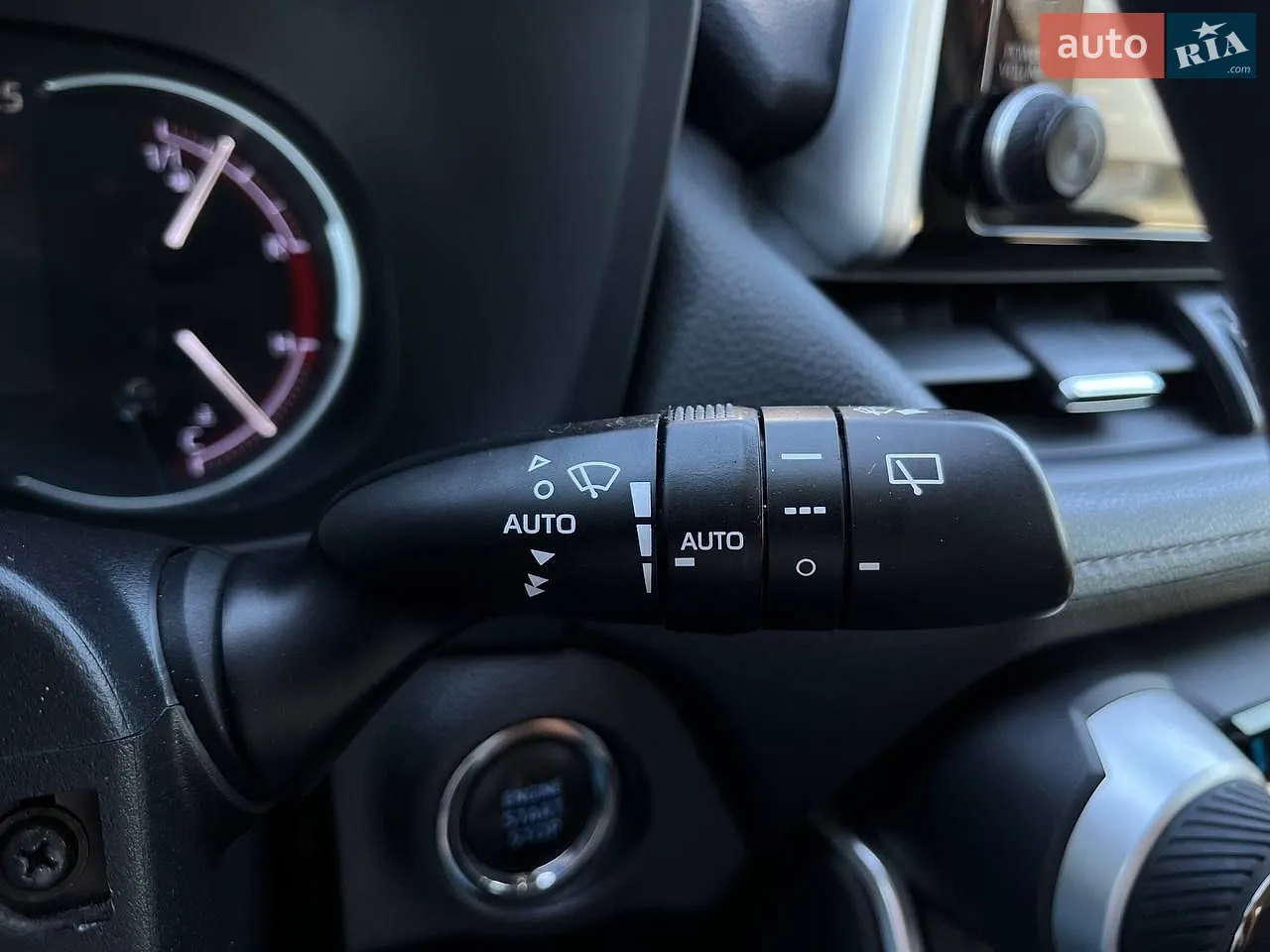 2019 Toyota RAV 4 - мініатюра 22