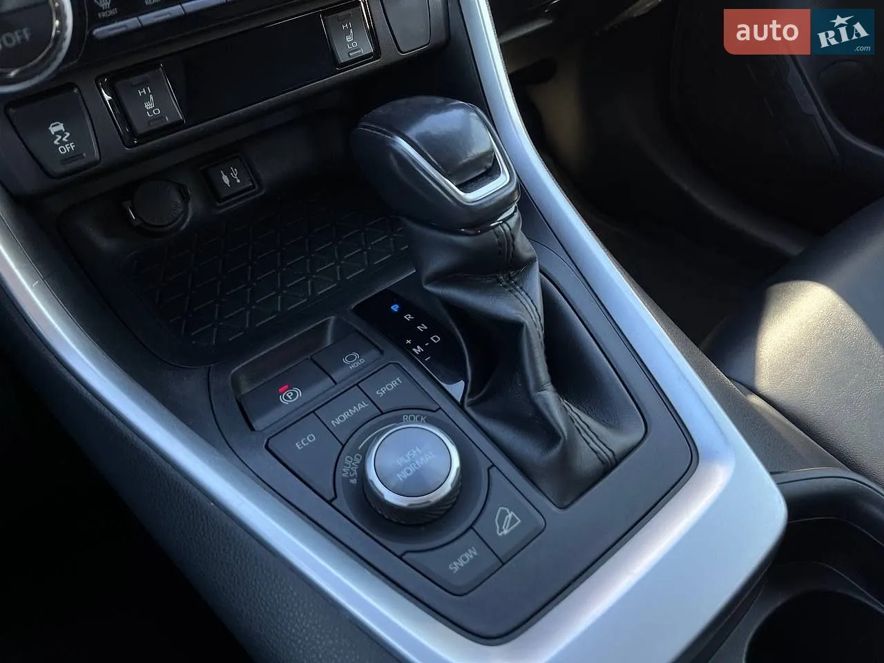 2019 Toyota RAV 4 - мініатюра 29