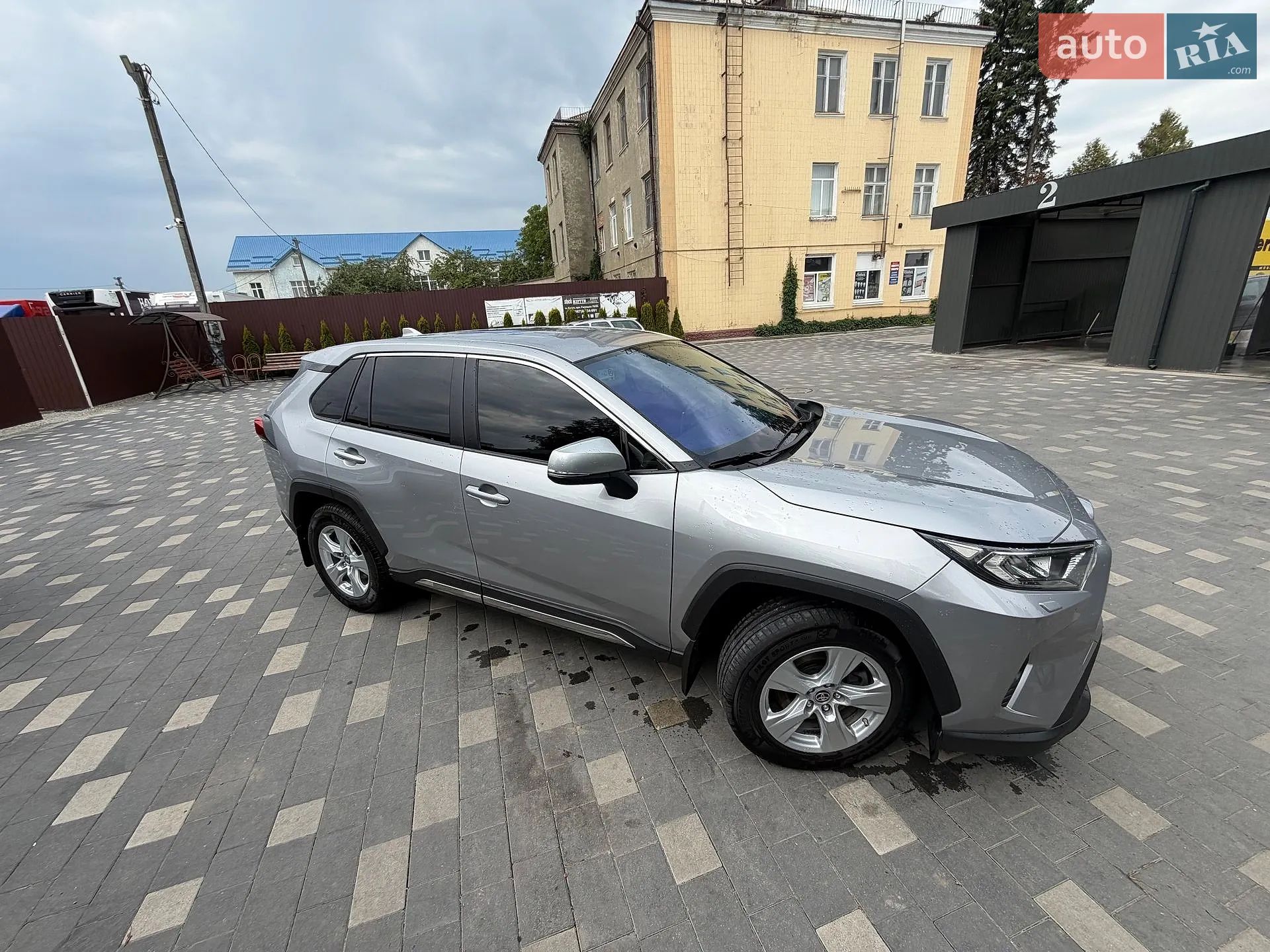 2021 Toyota RAV 4 - мініатюра 16