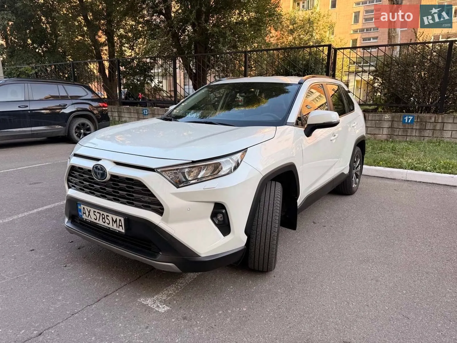 2022 Toyota RAV 4 - мініатюра 3