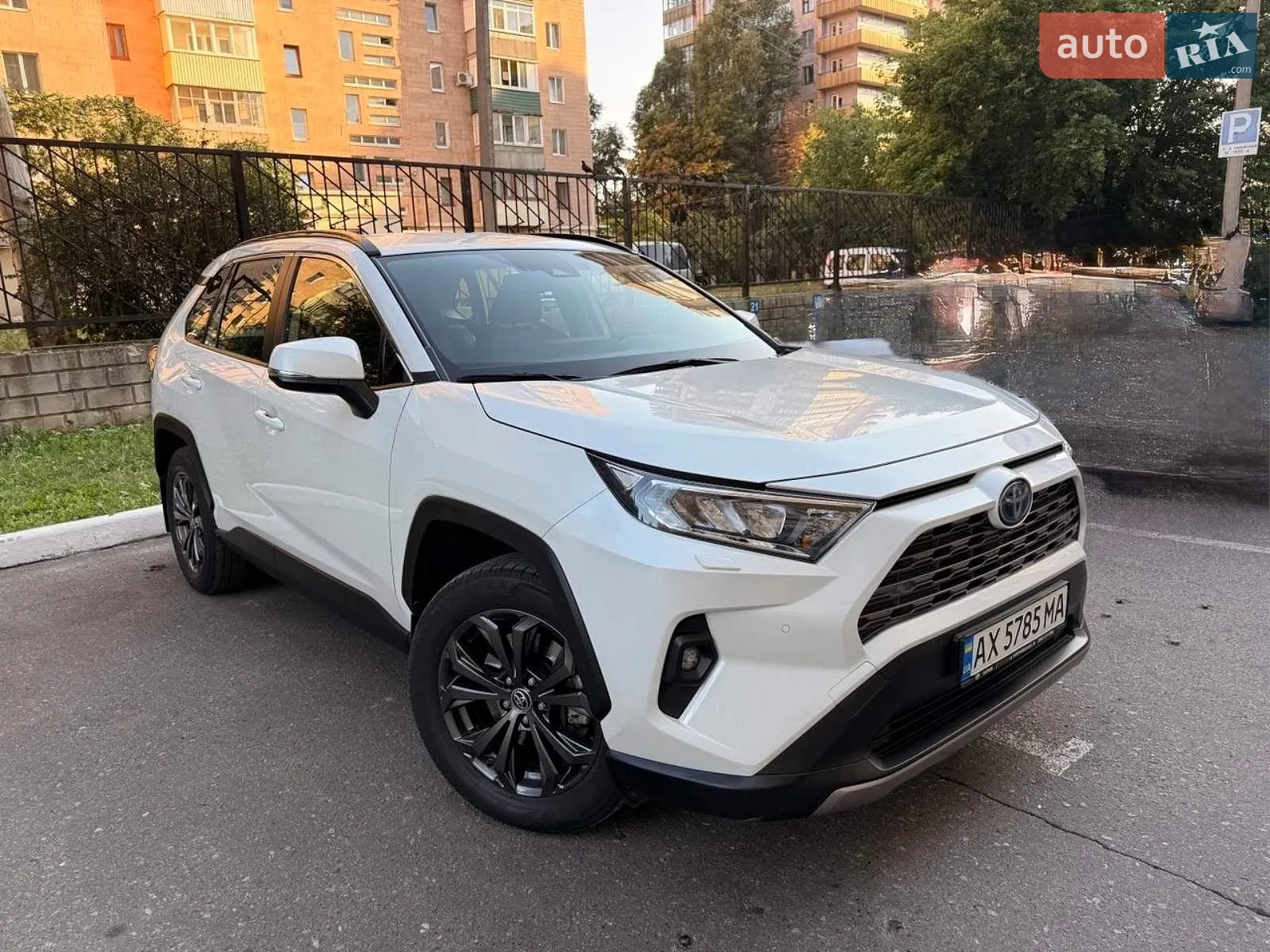 2022 Toyota RAV 4 - мініатюра 5