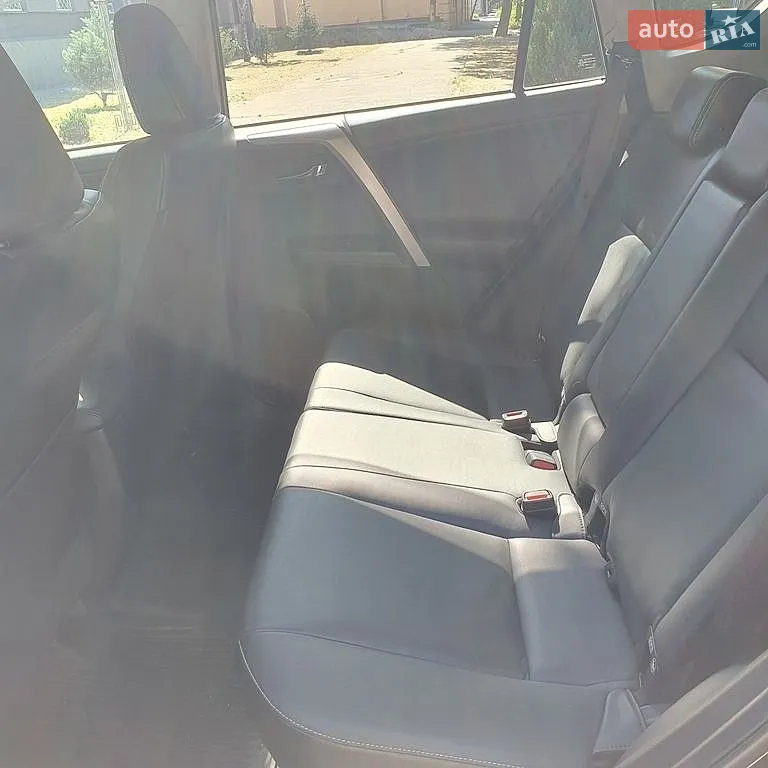 2016 Toyota RAV 4 - мініатюра 9