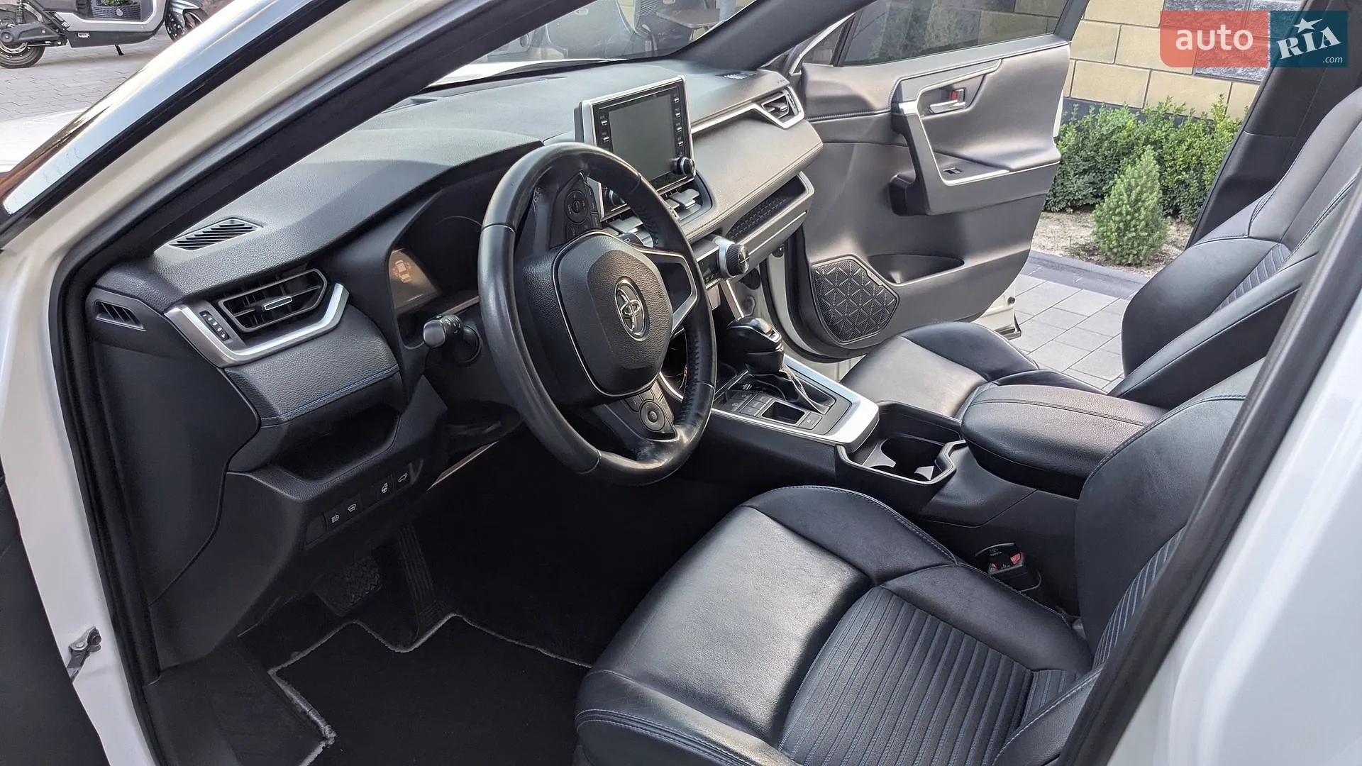 2018 Toyota RAV 4 - мініатюра 26
