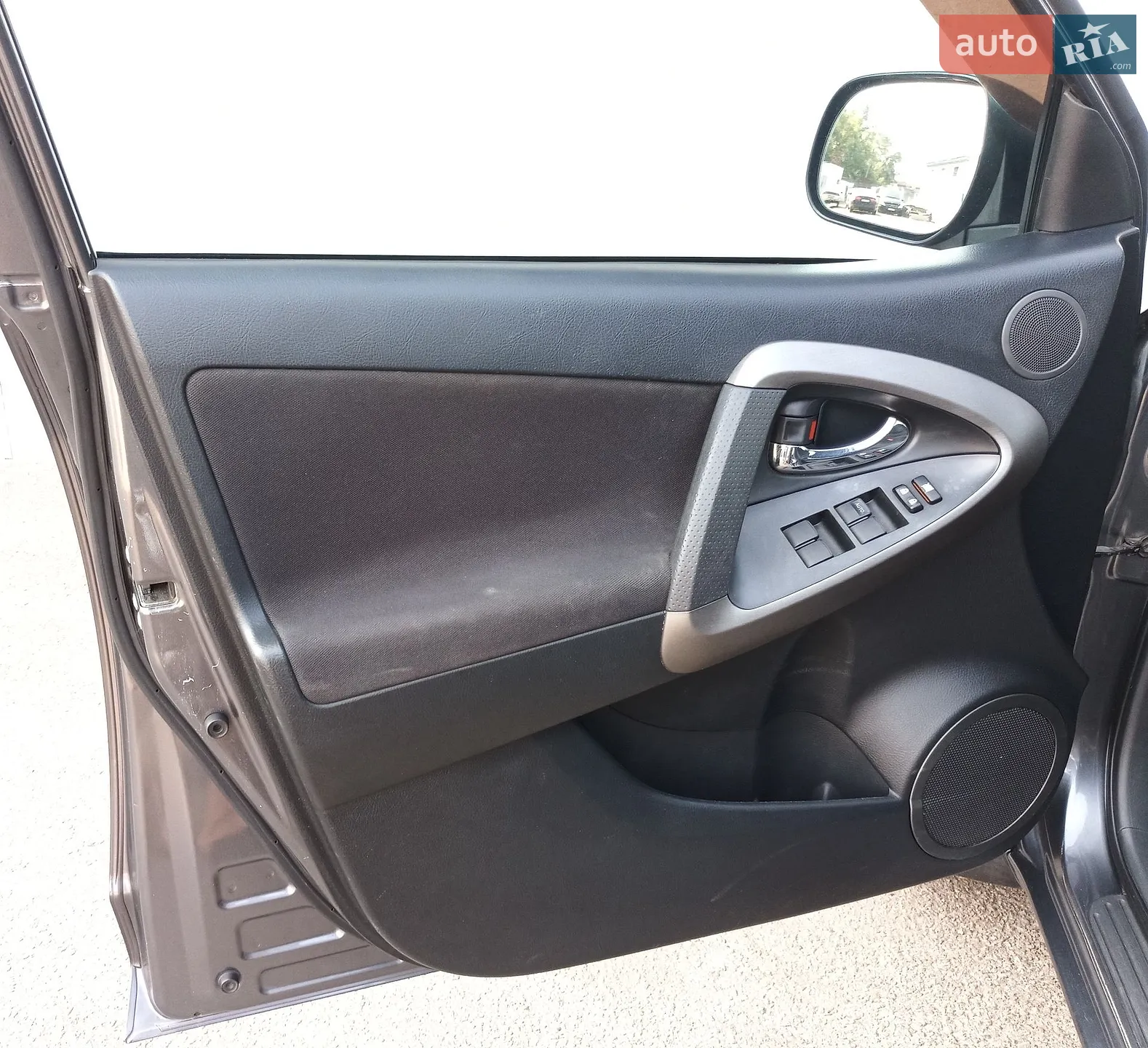 2010 Toyota RAV 4 - мініатюра 18