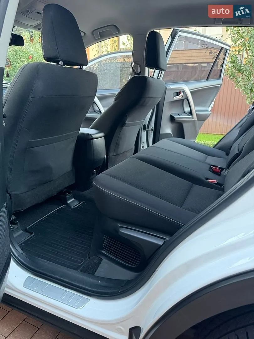 2017 Toyota RAV 4 - мініатюра 25