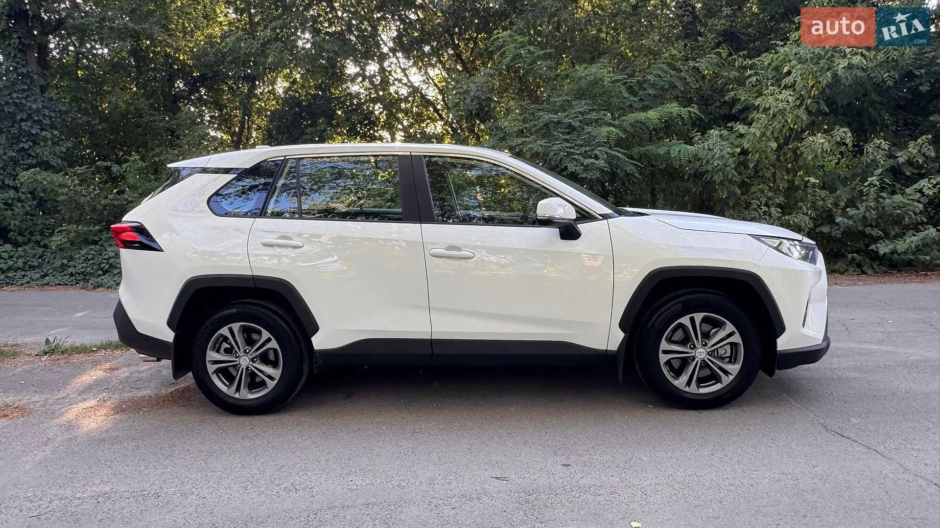 2020 Toyota RAV 4 - мініатюра 7