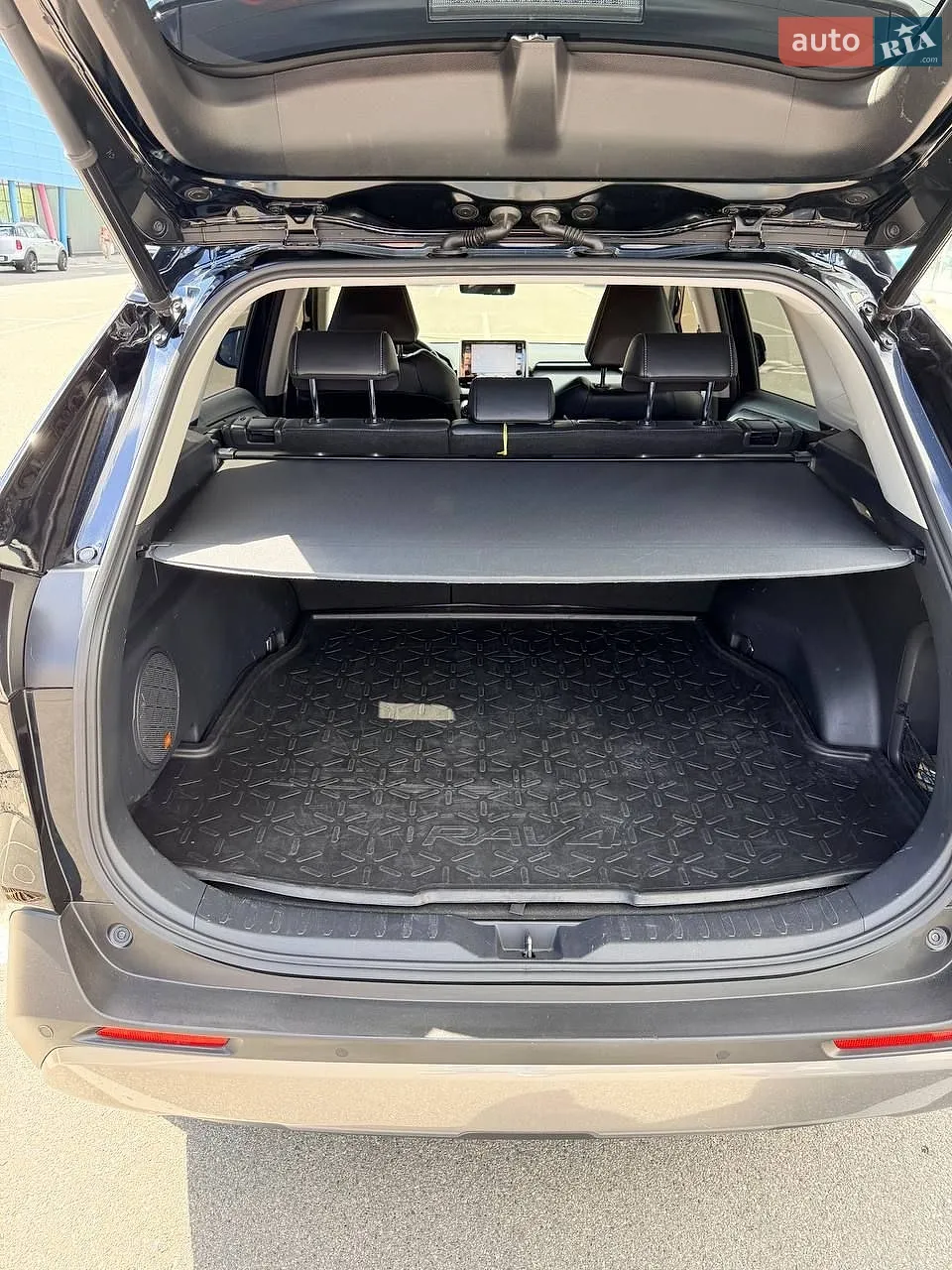 2020 Toyota RAV 4 - мініатюра 19