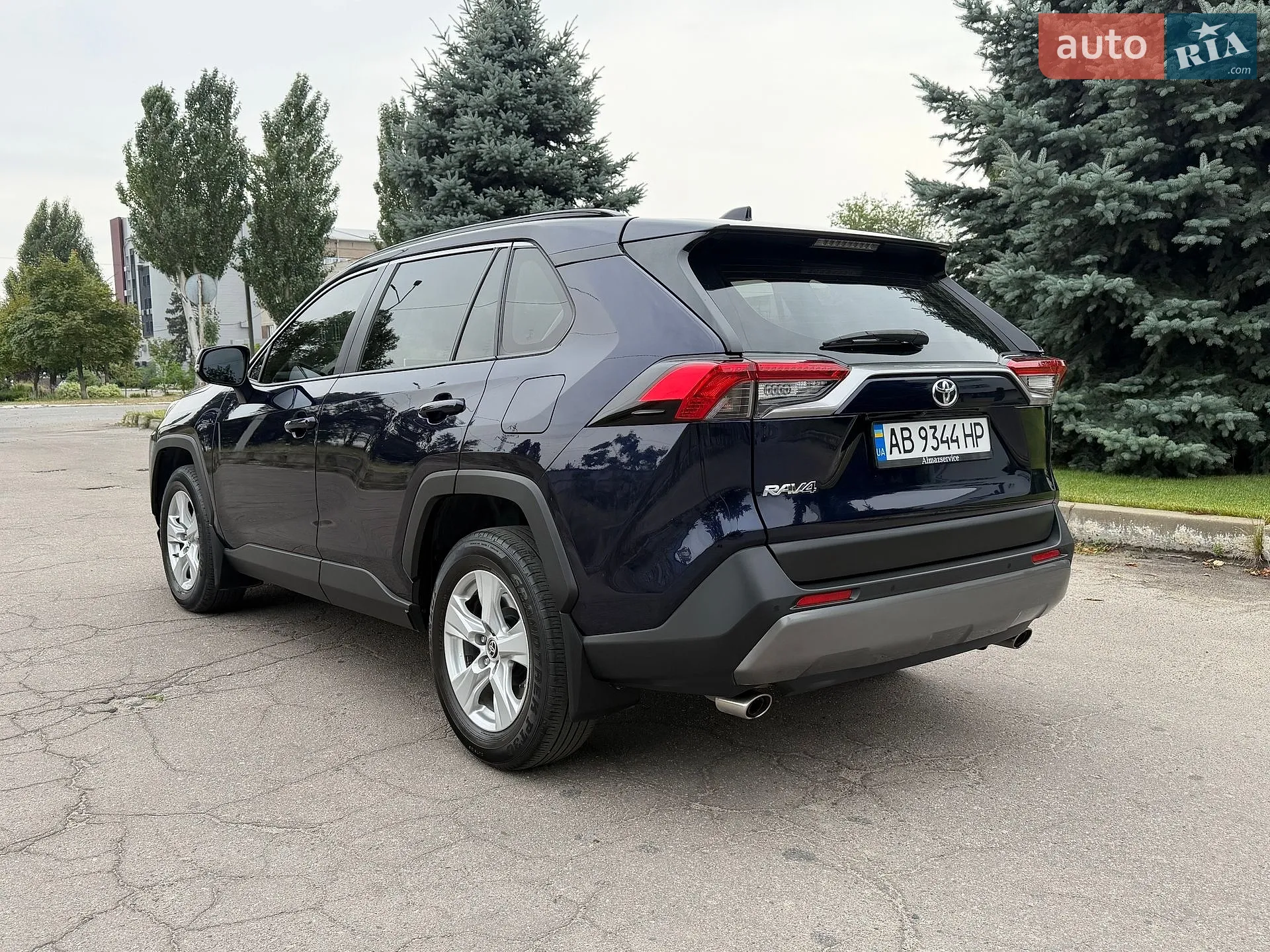 2020 Toyota RAV 4 - мініатюра 6