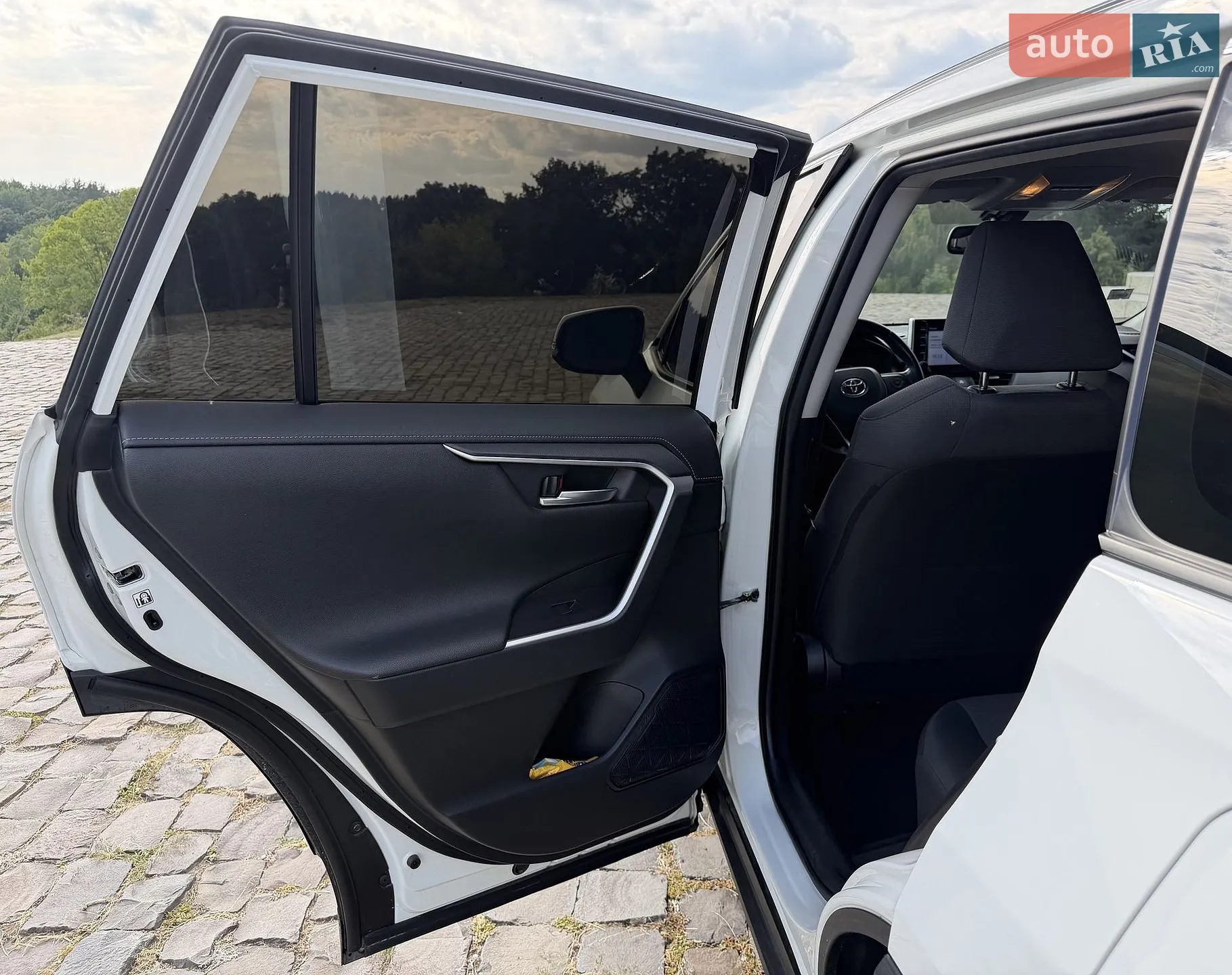 2019 Toyota RAV 4 - мініатюра 26