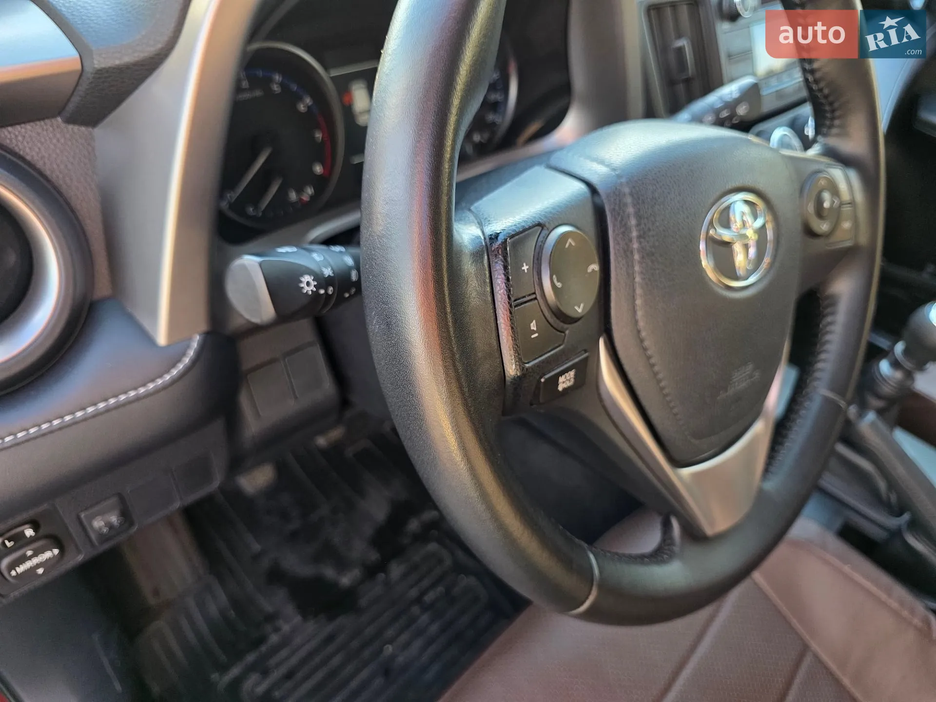 2017 Toyota RAV 4 - мініатюра 13