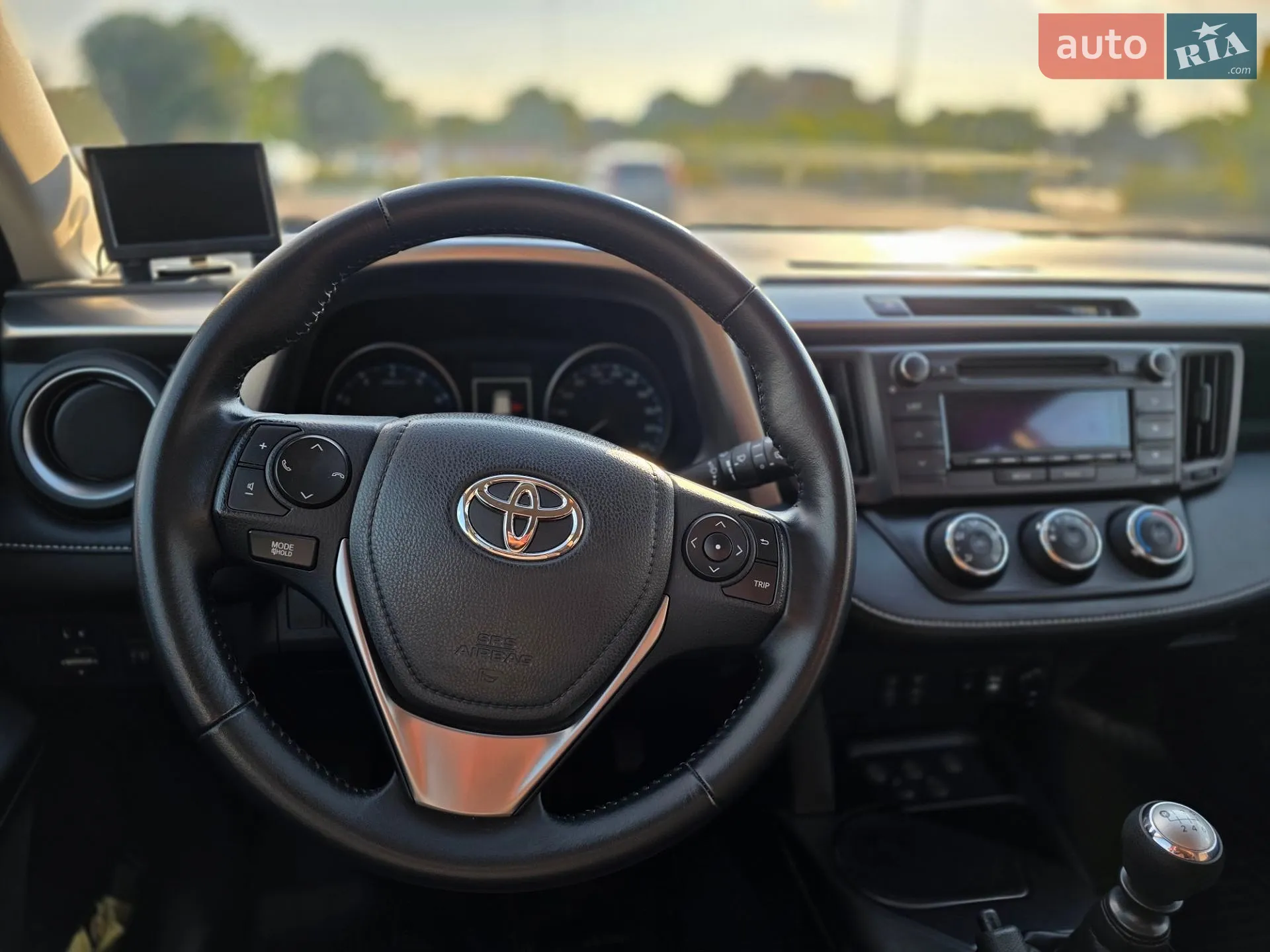 2017 Toyota RAV 4 - мініатюра 15