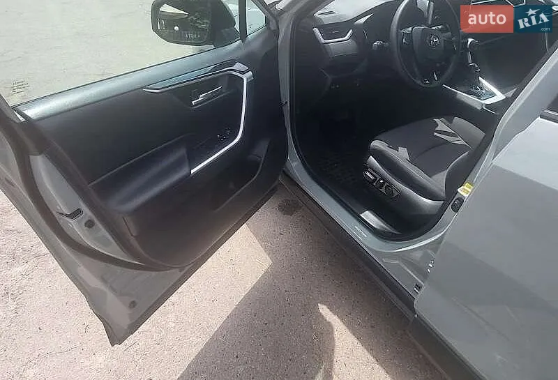 2019 Toyota RAV 4 - мініатюра 21