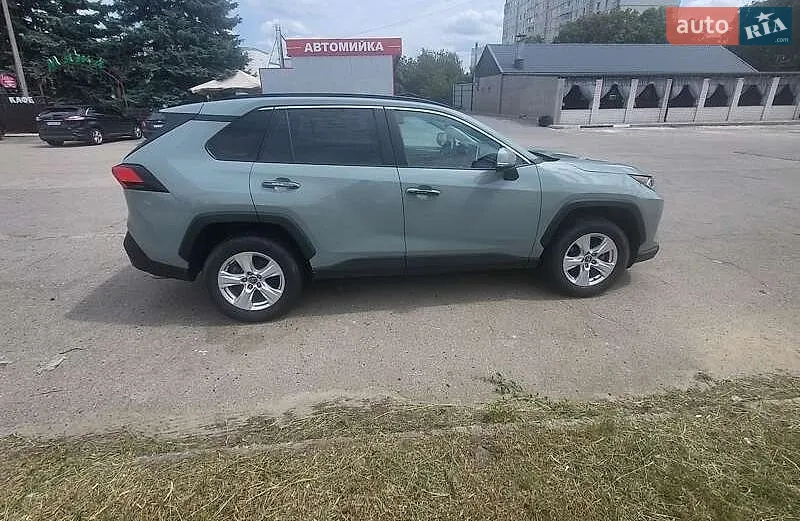 2019 Toyota RAV 4 - мініатюра 9